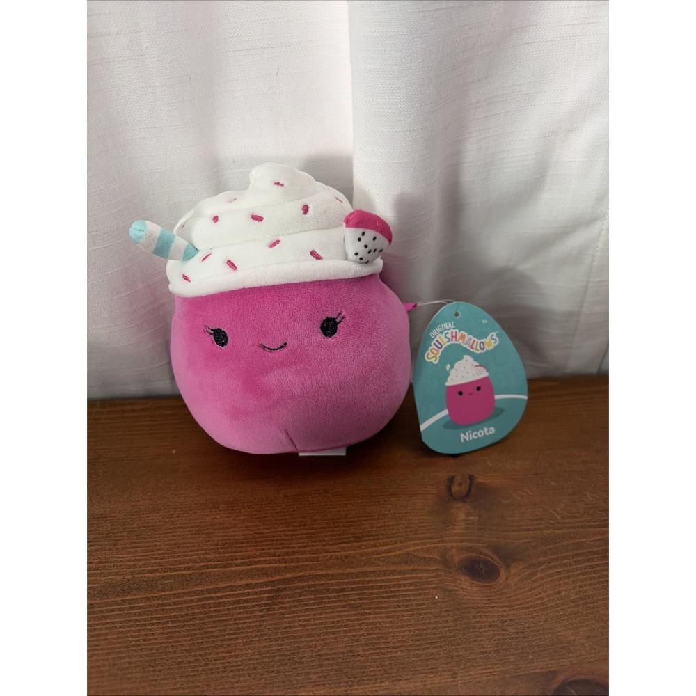 Squishmallow Nicota the Dragonfruit Smoothie‎ 5" Scented Squishmallow